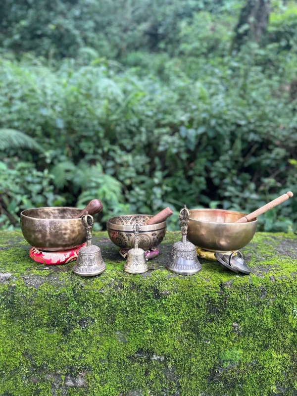 Handcrafts gallery product category singing bowl