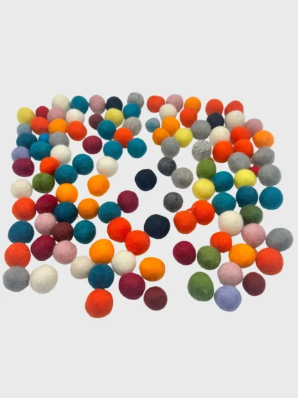 2cm felt balls